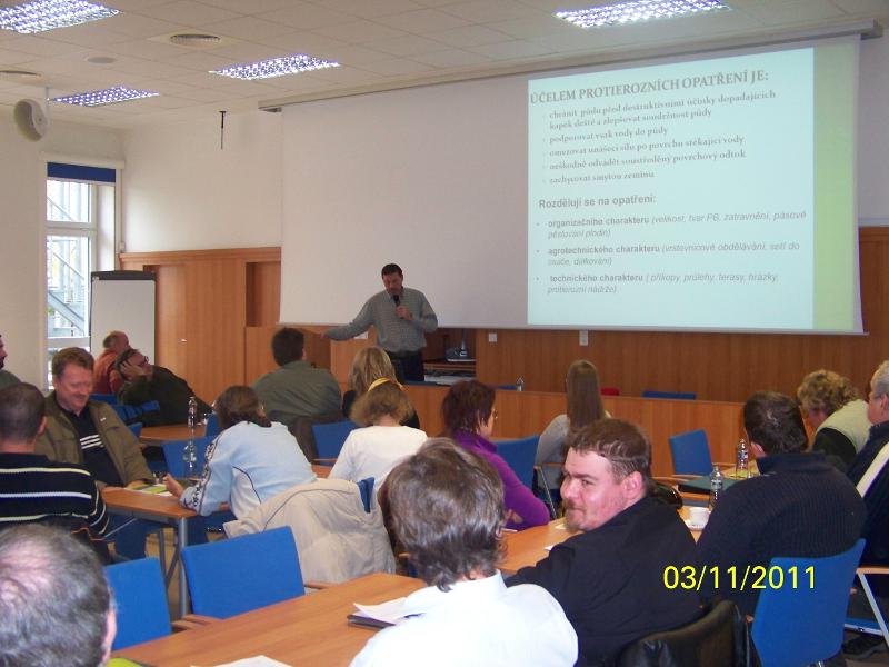 Informace k erozi půdy a nitrátové směrnici - ing. Kořínek - UZEI