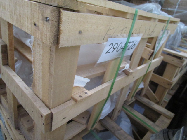 Záchyt zásilky zboží ložené na nevyhovujících dřevěných obalech