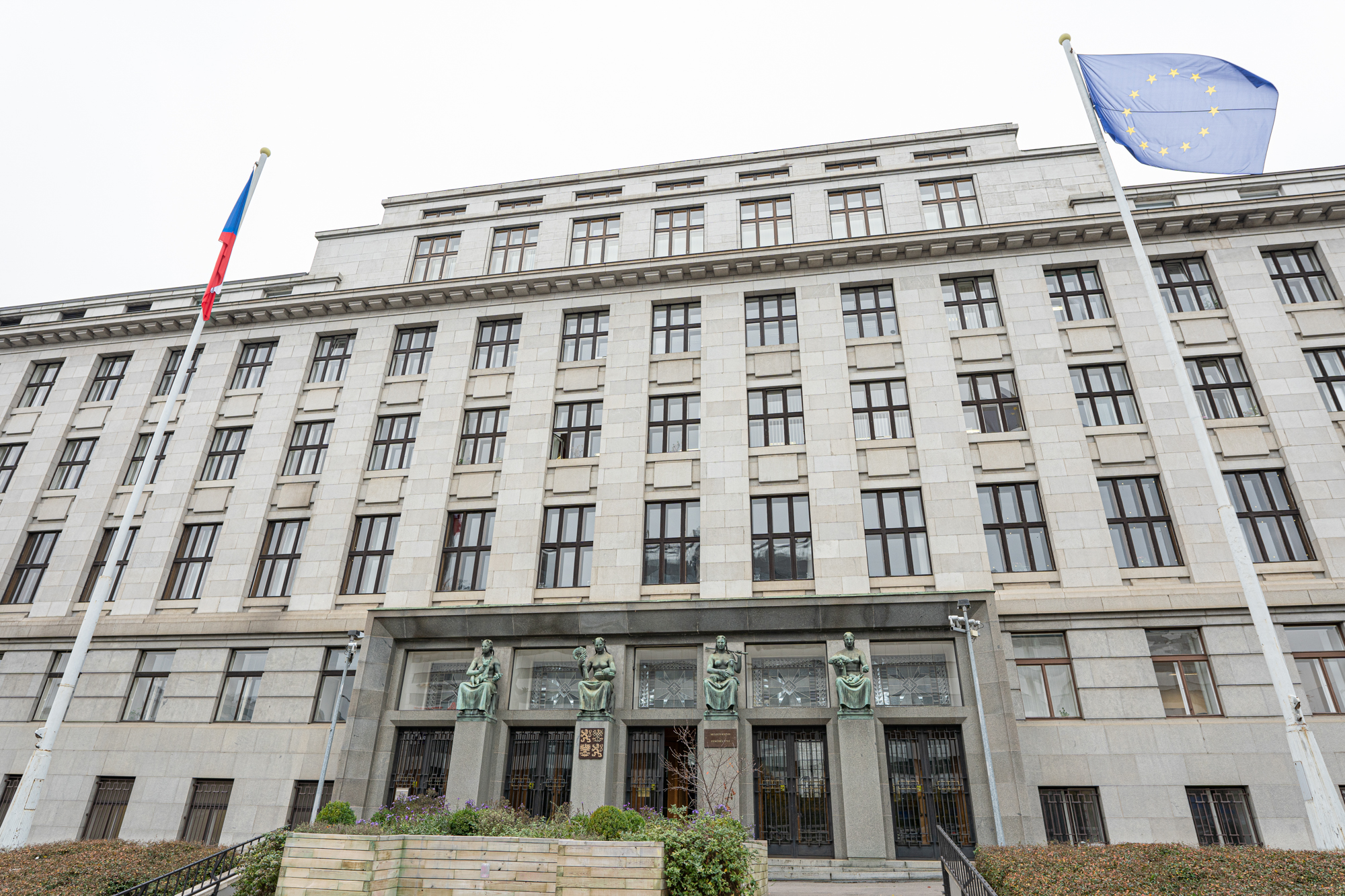 Ministerstvo zemědělství bude letos hospodařit s 63 miliardami korun, navýšení půjde na kofinancování evropských programů, lesnictví nebo vodu